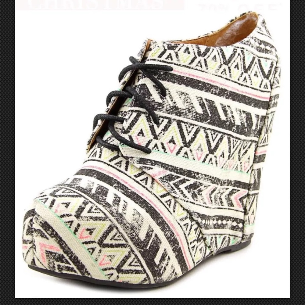 Shi Canvas Tribal Wedge Heels